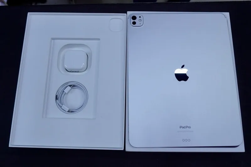 Apple Ipad 13 Inch (MVXW3LLA) M4 1TB Cell 5G