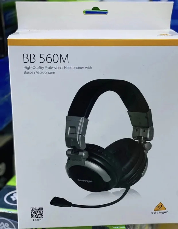 Behringer BB 560M Professional Wireless Bluetooth Headphones with Built-in Mic