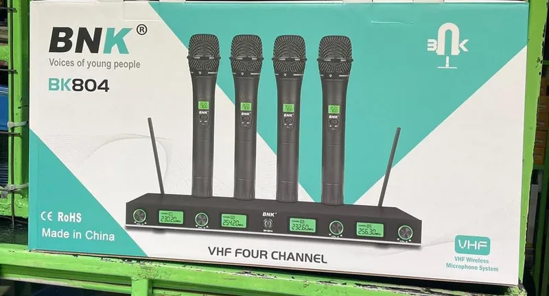 Bnk PROFESSIONAL WIRELESS MICROPHONE BK-804