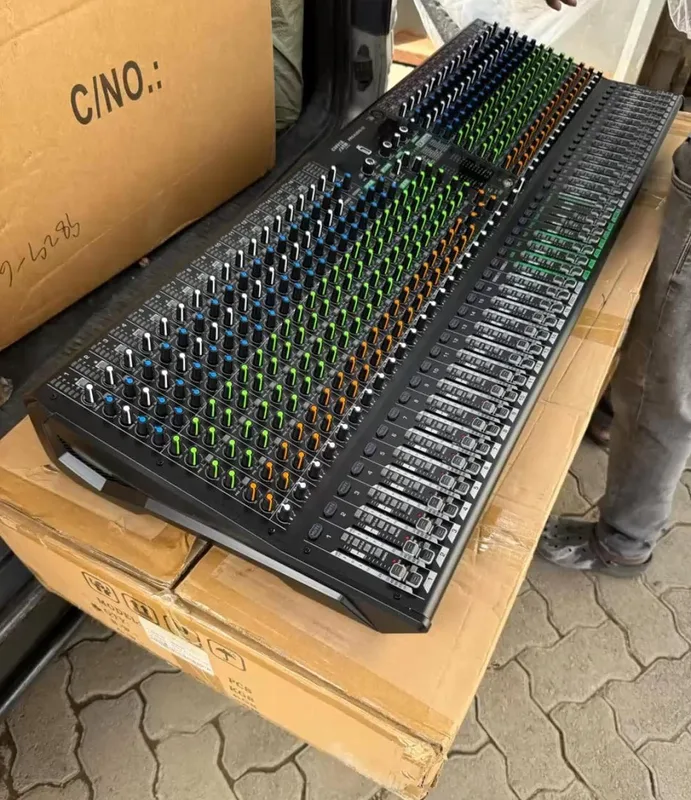 COPPER AND TIN KING 32CH MIXER