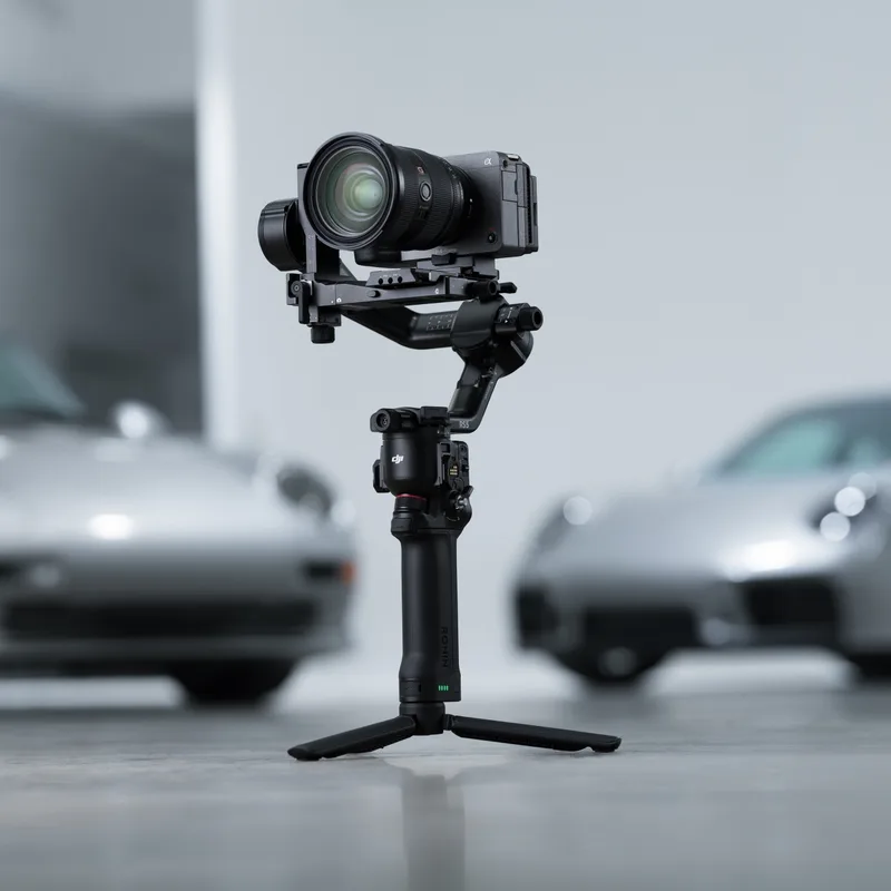 DJI RS 5 Gimbal Stabiliser – 3kg Payload, 5th-Gen Stabilisation, 14Hr Battery, Vertical Shooting, Smart Tracking