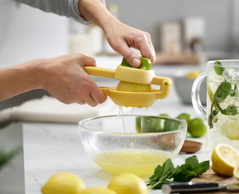 Joseph Joseph Juice Max Citrus Press Yellow 20171